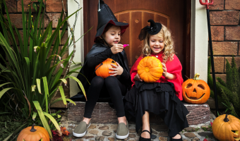 Healthy Halloween treats for trick-or-treaters