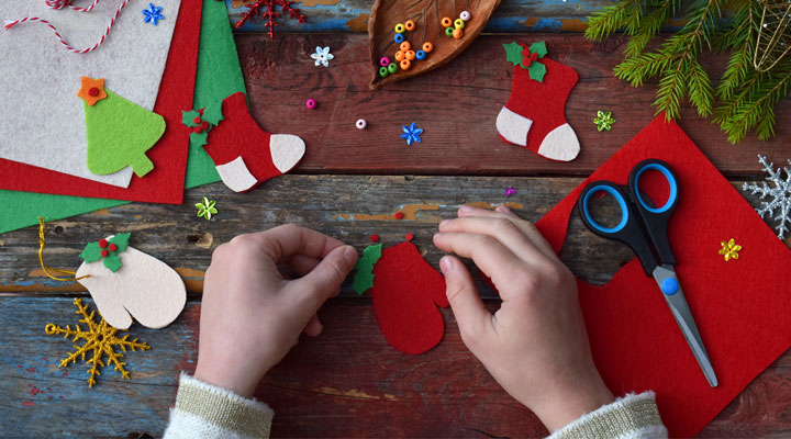 December 3 is gift day! Make the most of the holiday with our quick but thoughtful handmade gift ideas!
